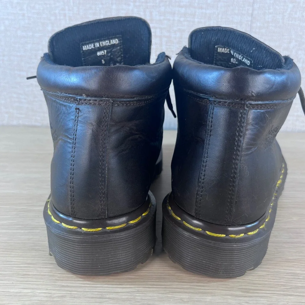 Dr. Martens cosmetic visible martens